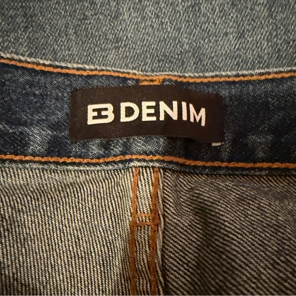 EB Denim High-Rise Straight-Leg Medium Wash Lightly Distressed Jeans Sz 29 - Picture 10 of 14